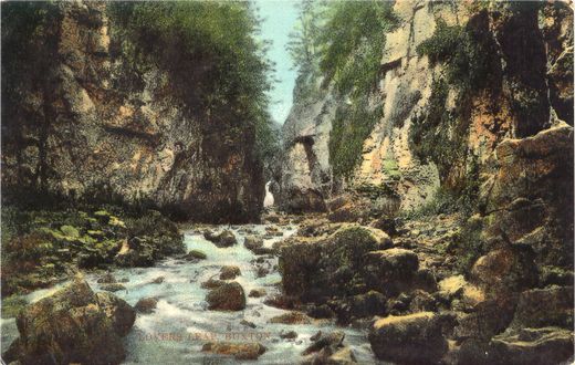 Old Postcard of Lovers Leap (Buxton)