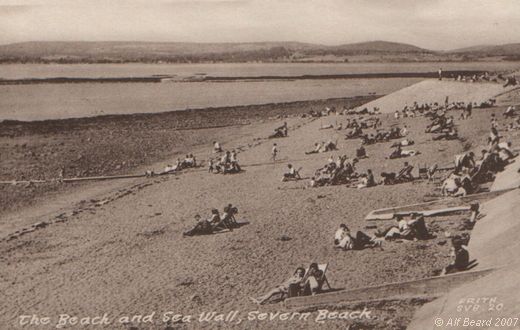 Old Postcard of Severn Beach and Sea Wall (Severn Beach)